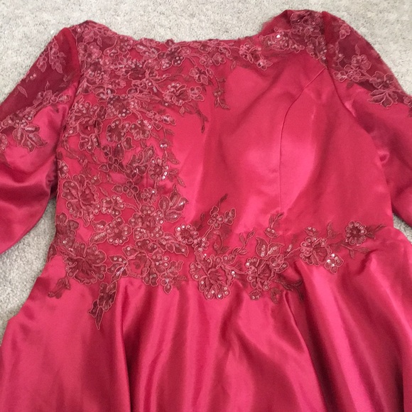 NWT JJ House burgundy formal Dress - Picture 5 of 8